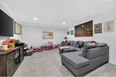 20 Marlboro Drive, South Huntington, NY 11743 - Photo 24