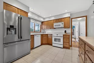 20 Marlboro Dr, South Huntington, NY 11743 - Photo 12