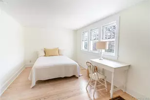 210 5th St, Greenport, NY 11944 - Photo 18