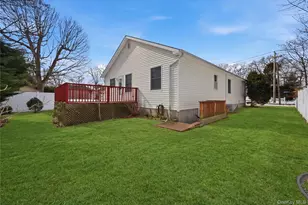 43 Ridgeway Blvd, Bay Shore, NY 11706 - Photo 24