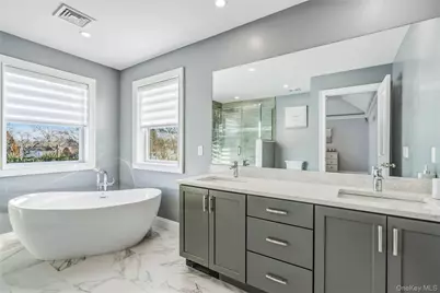 3 Manor Court, Mount Sinai, NY 11766 - Photo 20