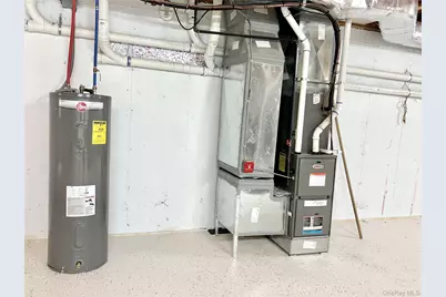 11 Hunter Drive, Central Islip, NY 11722 - Photo 20