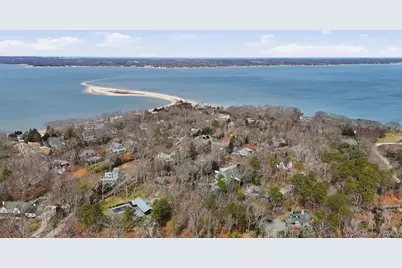 3 Robins Nest Lane, Hampton Bays, NY 11946 - Photo 4