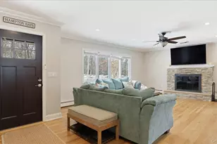 3 Robins Nest Ln, Hampton Bays, NY 11946 - Photo 12