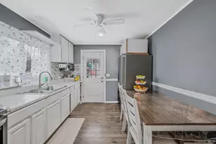 26 Smith St, Amityville, NY 11701 - Photo 8