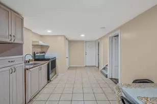 26 Smith St, Amityville, NY 11701 - Photo 20