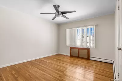 690 N Hamilton Avenue, Lindenhurst, NY 11757 - Photo 12