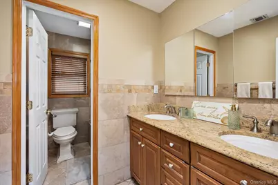 38 Arista Drive, Dix Hills, NY 11746 - Photo 16