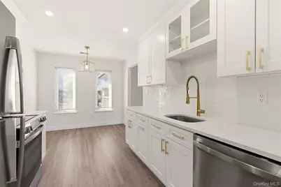 909 Fenway Road, Saint James, NY 11780 - Photo 14