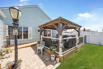 71 Seawane Road, East Rockaway, NY 11518 - Photo 16