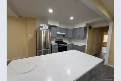 924 E 106th Street #1st floor, Brooklyn, NY 11236 - Photo 2