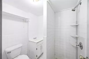 147-40 33rd Ave, Flushing, NY 11354 - Photo 18