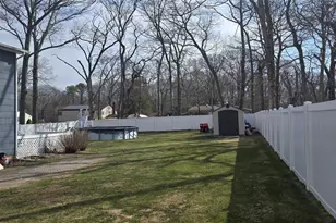 606 Birch Hollow Dr, Shirley, NY 11967 - Photo 44