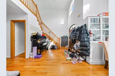 24571 61st Avenue, Little Neck, NY 11362 - Photo 2