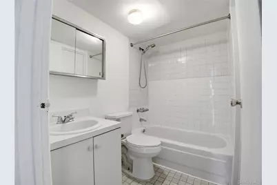 15 Davidson Court, New York, NY 10303 - Photo 20