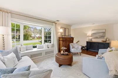 36 Bay Drive E, Huntington, NY 11743 - Photo 4