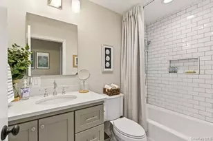 36 Bay Dr E, Huntington, NY 11743 - Photo 22