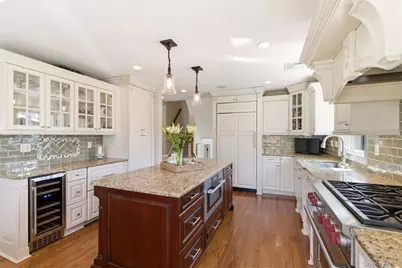 36 Bay Drive E, Huntington, NY 11743 - Photo 8