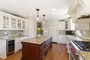 36 Bay Dr E, Huntington, NY 11743 - Photo 8