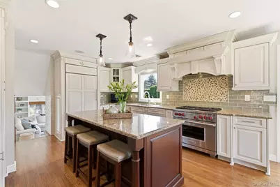 36 Bay Drive E, Huntington, NY 11743 - Photo 10