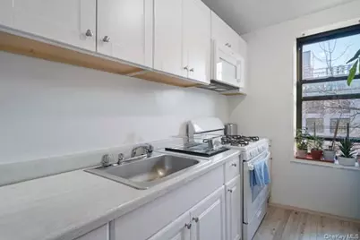 33-44 Junction Blvd #5V, Jackson Heights, NY 11372 - Photo 12