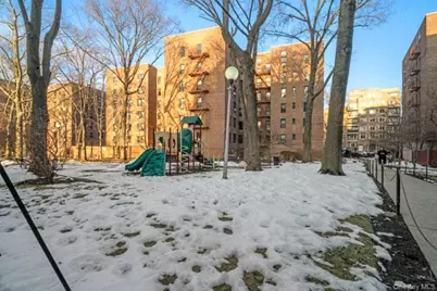 33-44 Junction Blvd #5V, Jackson Heights, NY 11372 - Photo 18