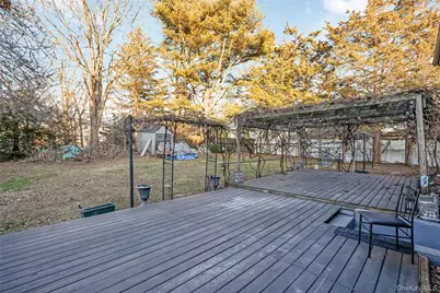 35 Crossway Drive, Deer Park, NY 11729 - Photo 24