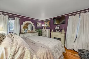 35 Crossway Dr, Deer Park, NY 11729 - Photo 10