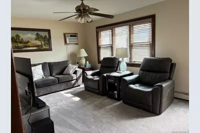 47 Sherbrooke Road, Lindenhurst, NY 11757 - Photo 2