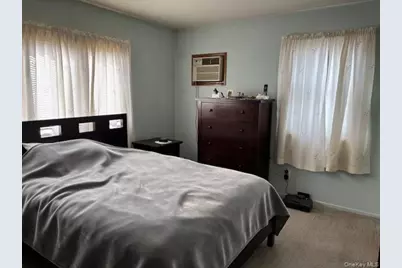 47 Sherbrooke Road, Lindenhurst, NY 11757 - Photo 6