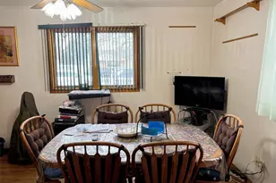 33 Lakewood Ave, Ronkonkoma, NY 11779 - Photo 4