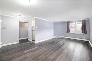 30 Daley Pl, Lynbrook, NY 11563 - Photo 12
