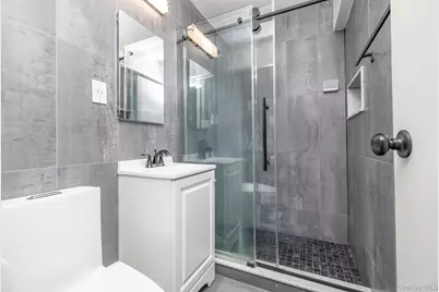 30 Daley Place #136, Lynbrook, NY 11563 - Photo 16