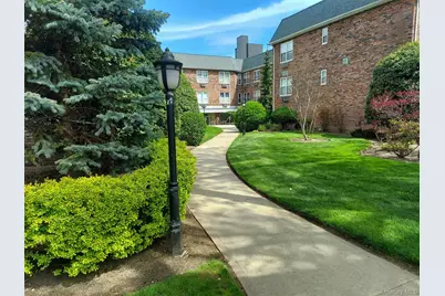 30 Daley Place #136, Lynbrook, NY 11563 - Photo 2