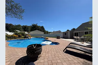 7 Woodbrook Drive, Ridge, NY 11961 - Photo 20