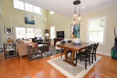 321 Medea Way, Central Islip, NY 11722 - Photo 6