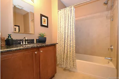 321 Medea Way, Central Islip, NY 11722 - Photo 10