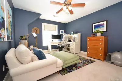 321 Medea Way, Central Islip, NY 11722 - Photo 12