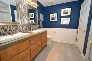 321 Medea Way, Central Islip, NY 11722 - Photo 16