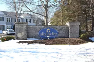 321 Medea Way, Central Islip, NY 11722 - Photo 22