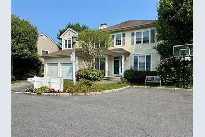 143 Classic Court, White Plains, NY 10603 - Photo 2