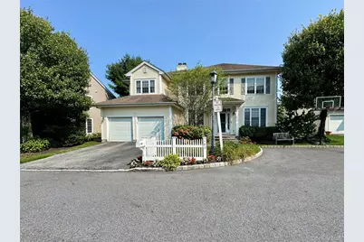 143 Classic Court, White Plains, NY 10603 - Photo 1