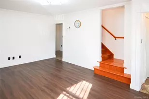 81-32 252nd St, Bellerose, NY 11426 - Photo 8