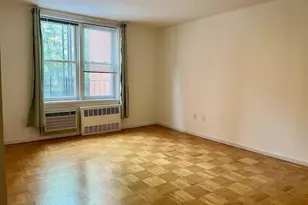 142-15 Franklin Ave, Flushing, NY 11355 - Photo 4