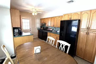 57 Pebble Ln, Deer Park, NY 11729 - Photo 4