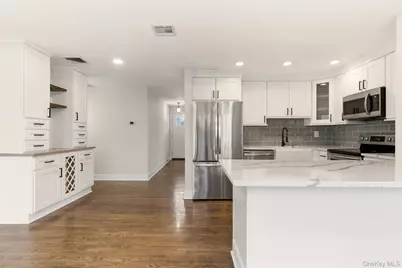 9 Hinton Avenue, Babylon, NY 11702 - Photo 8