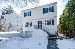 4 Lawrence Pl, Pelham, NY 10803 - Photo 2