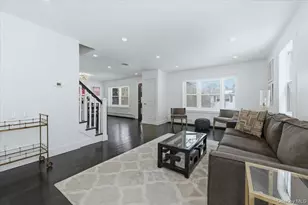 4 Lawrence Pl, Pelham, NY 10803 - Photo 10