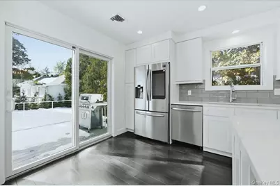 4 Lawrence Place, Pelham, NY 10803 - Photo 6