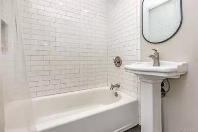 97 Berry Street, Lindenhurst, NY 11757 - Photo 10